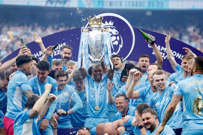 韦德力挺亚历山大：造犯规方式毫无问题，他懂得如何得到哨子（韦德为亚历山大发声：造犯规合规，他懂得如何争取吹罚）