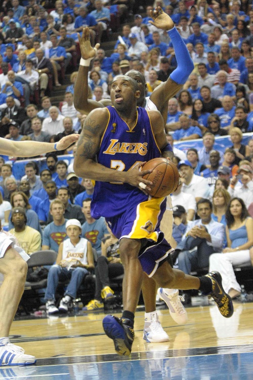 佛罗伦萨意甲前14轮后比上赛季同期少了25分，创意甲历史纪录（佛罗伦萨前14轮较上赛季同期少25分，创下意甲历史纪录）