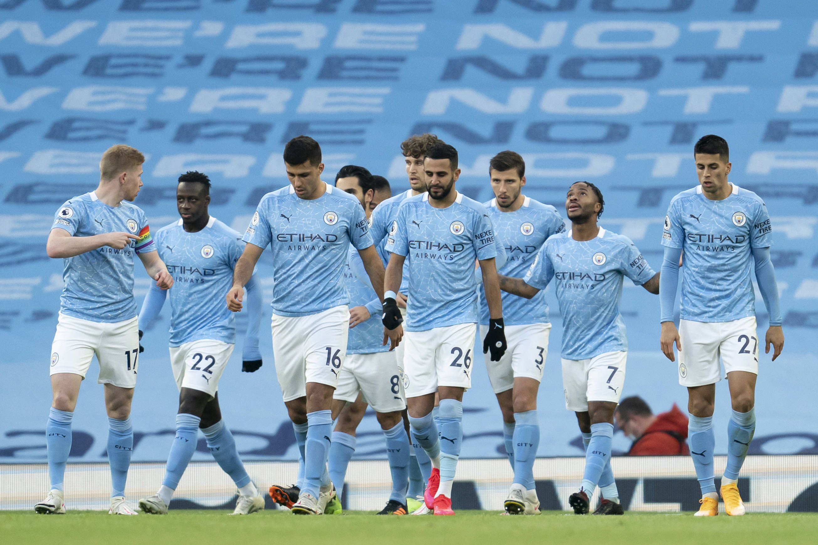 英超前瞻：利兹联伤兵满营残阵出征，切尔西近期状态极为出色（英超前瞻：利兹联伤病缠身客场出击，切尔西近况火热）