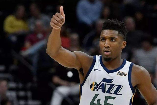 自16年分开评选后，近十届金球奖&国际足联最佳共6次结果相同（2016年分开评选后，金球奖与FIFA年度最佳近十届有6次评选一致）