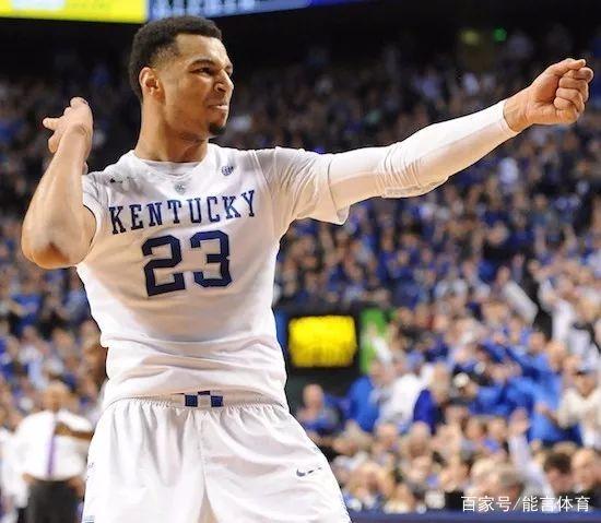 中超第30轮跑动距离榜：钟晋宝13356米居首，周定洋第二（中超第30轮跑动里程榜：钟晋宝以13356米夺魁，周定洋位列第二）