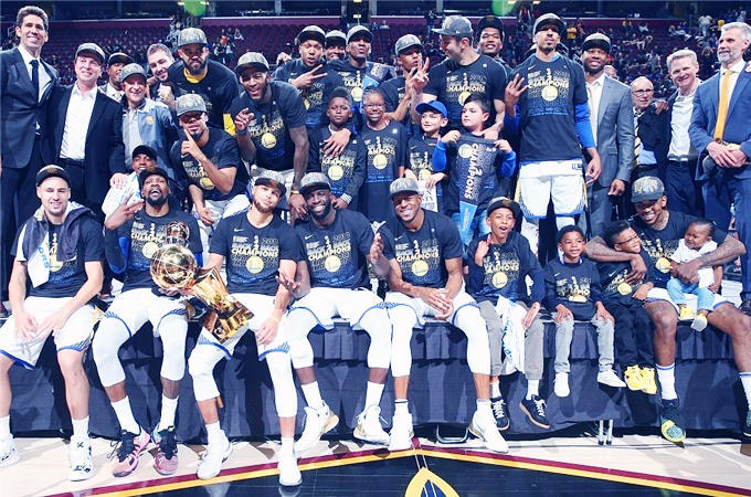 自2019年12月以来，皇马首次单赛季遭遇西甲三连平（皇马单季西甲三连平，系2019年12月以来首次）