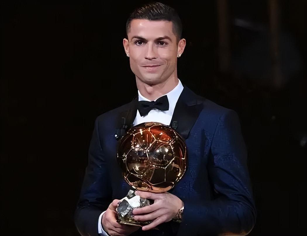 并非诺坎普首秀，世体：弗里克曾跟随拜仁在诺坎普踢过比赛（世体：弗里克并非诺坎普初秀，曾随拜仁在此出战）