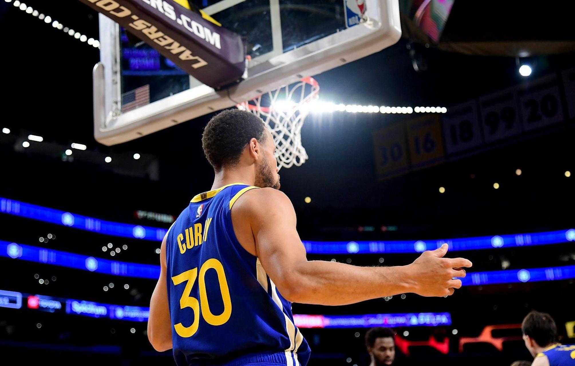 将他余生绑在滔搏！TES官方：与队内中单Creme续约（TES官宣：与中单Creme续约，未来继续为滔搏效力）